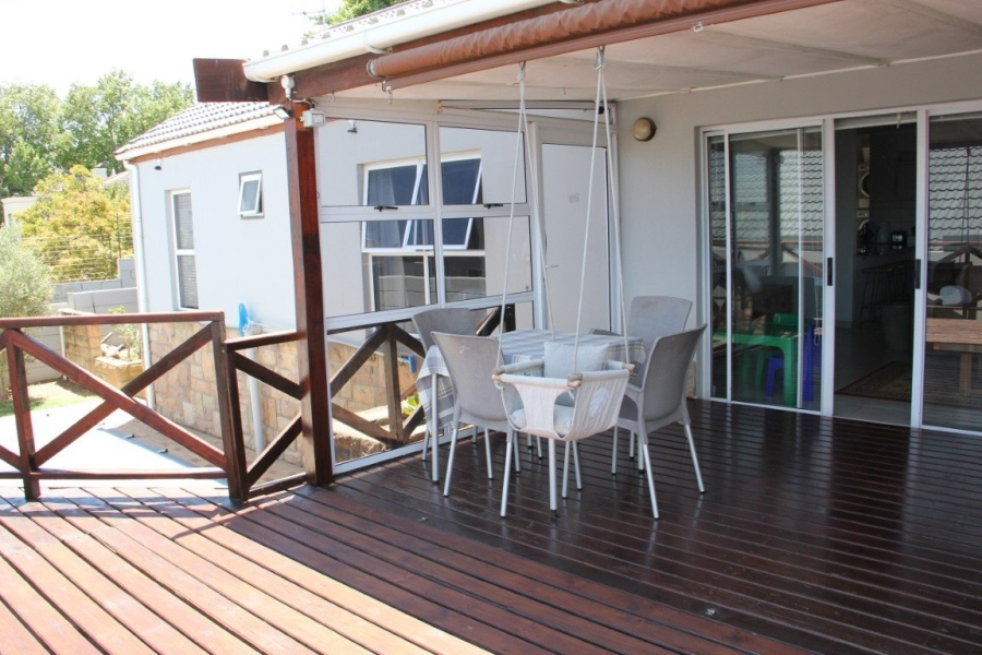 To Let 3 Bedroom Property for Rent in Heldervue Western Cape